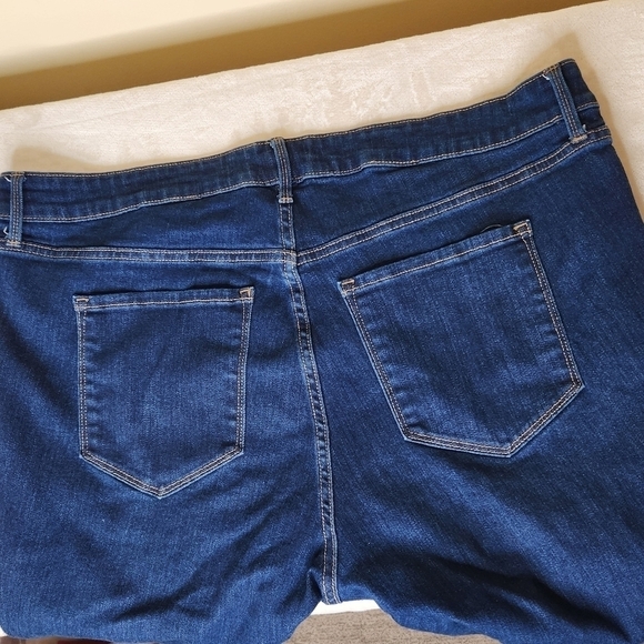 Old Navy High-Rise Super Skinny Dark Wash Jean Size 20 - Picture 8 of 8
